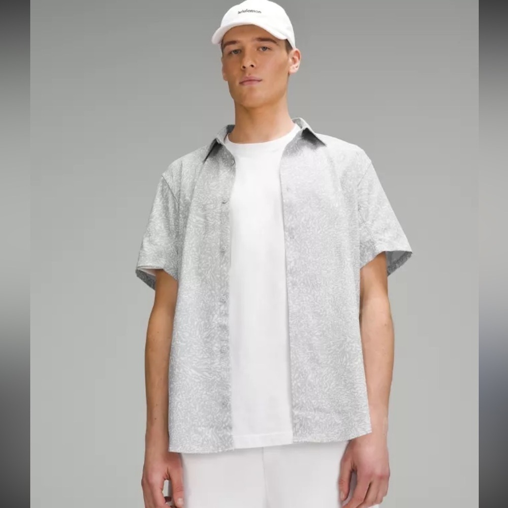Airing Easy Short Sleeve Shirt New without Tags medium